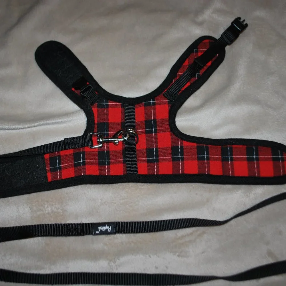 5/$25 - NEW MARKDOWN - Puptech Harness for Small Cats or Dogs - Size M